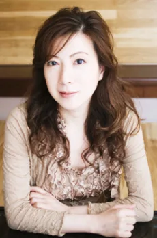 中村由利子