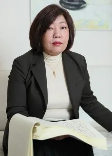 林真理子