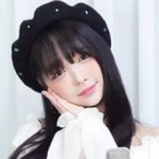 보라