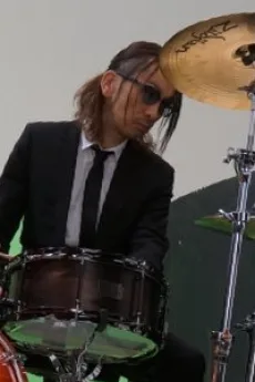 藤本コウジ