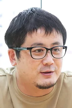 中路靖二郎