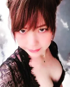 采芽杏奈