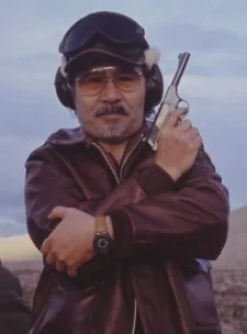 望月三起也